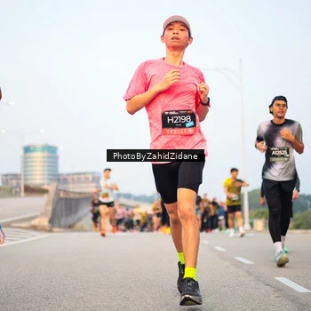 Runner Photo 6665870