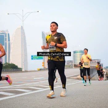 Runner Photo 6666003