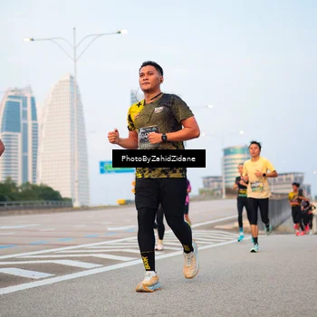 Runner Photo 6666135