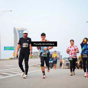 Runner Photo 6666662