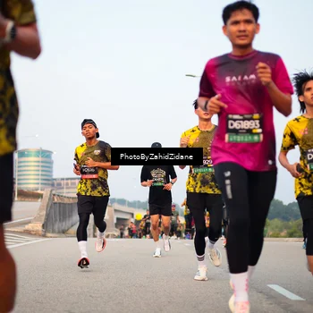 Runner Photo 6667275