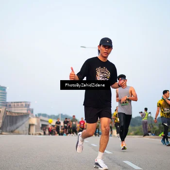 Runner Photo 6667299