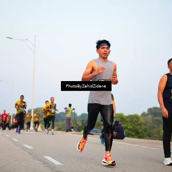 Runner Photo 6667312