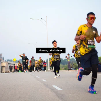 Runner Photo 6667345