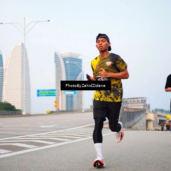 Runner Photo 6667369