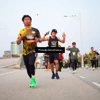 Runner Photo 6667632