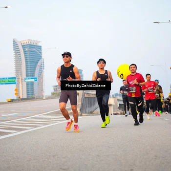 Runner Photo 6667730