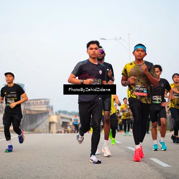 Runner Photo 6667899