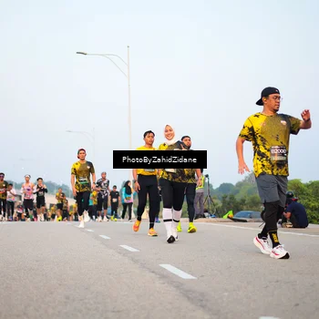 Runner Photo 6668701