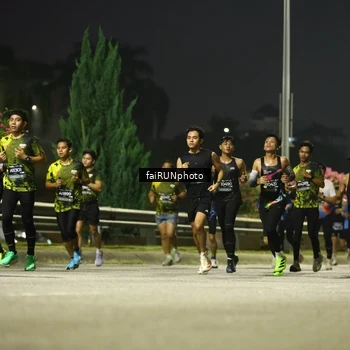Runner Photo 6668869