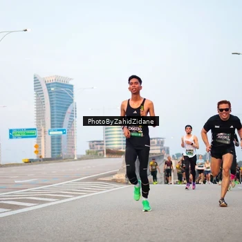 Runner Photo 6668874