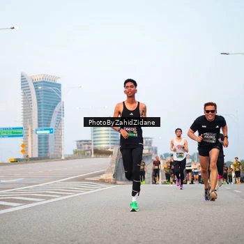 Runner Photo 6668879