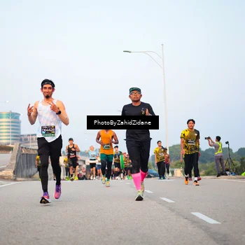Runner Photo 6668892