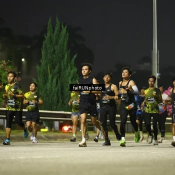 Runner Photo 6668895