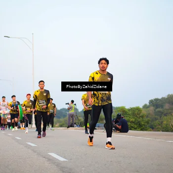 Runner Photo 6668899
