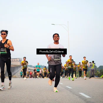 Runner Photo 6668996