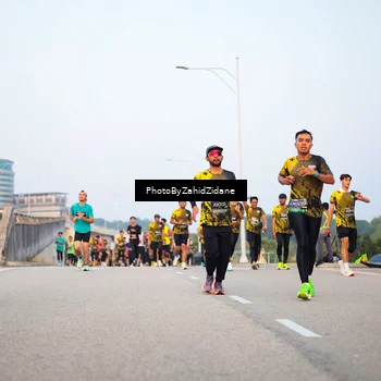 Runner Photo 6669006