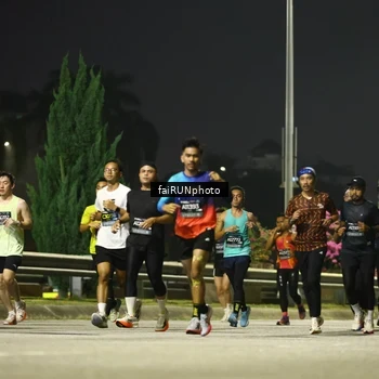 Runner Photo 6670123