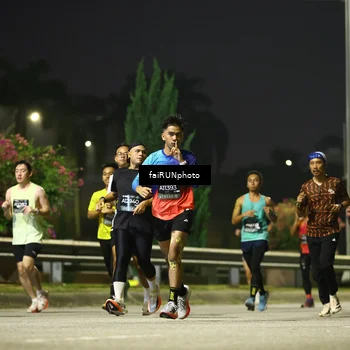 Runner Photo 6670225