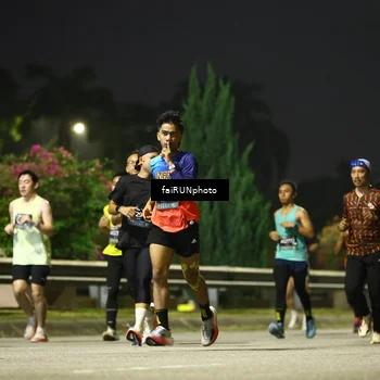 Runner Photo 6670292