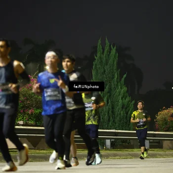 Runner Photo 6670895