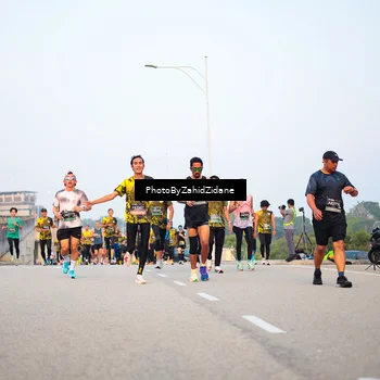 Runner Photo 6670904
