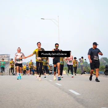 Runner Photo 6670909