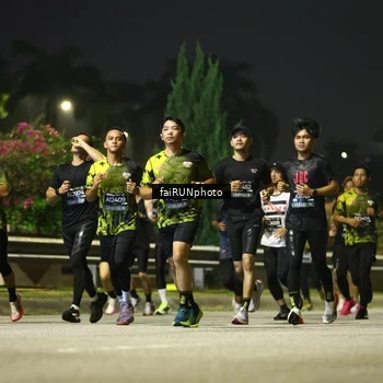 Runner Photo 6672343
