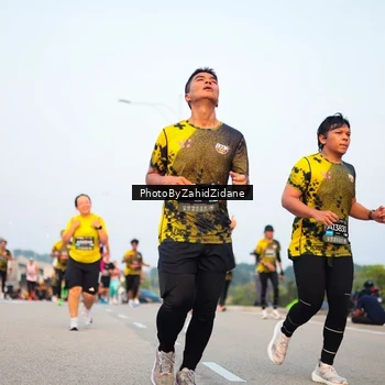 Runner Photo 6672592