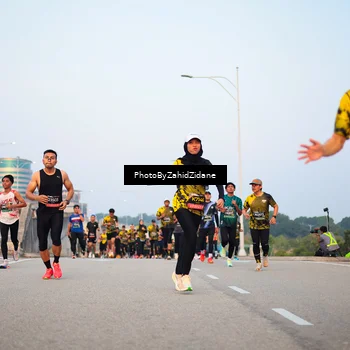 Runner Photo 6673544