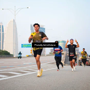 Runner Photo 6673696