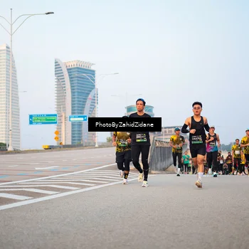 Runner Photo 6674006
