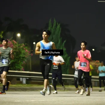 Runner Photo 6674143