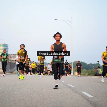 Runner Photo 6674313