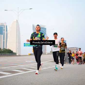 Runner Photo 6674335