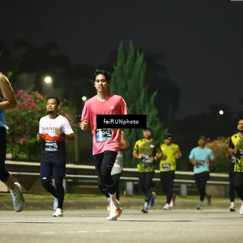 Runner Photo 6674352