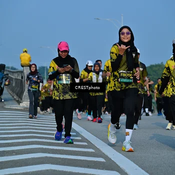 Runner Photo 6674394
