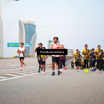 Runner Photo 6674395