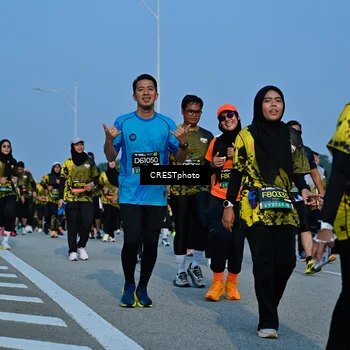 Runner Photo 6674396