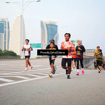 Runner Photo 6674405