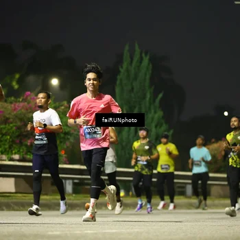 Runner Photo 6674422