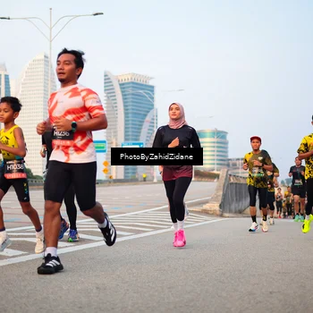 Runner Photo 6674435