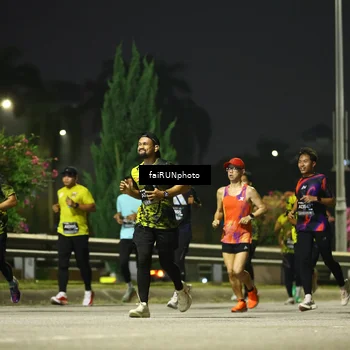 Runner Photo 6674436