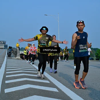 Runner Photo 6674496
