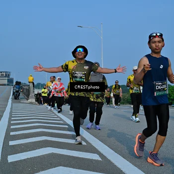 Runner Photo 6674502