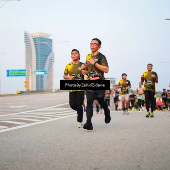 Runner Photo 6674579