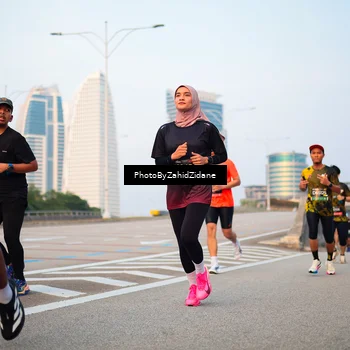 Runner Photo 6674602