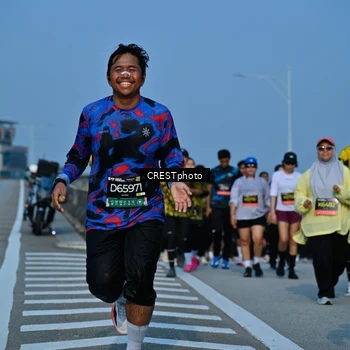 Runner Photo 6674642