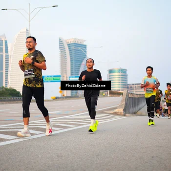 Runner Photo 6674680