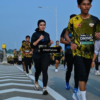Runner Photo 6674692